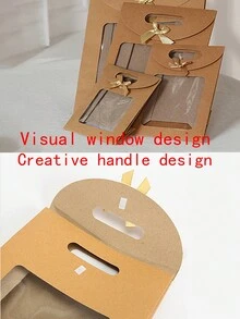 حقائب ورقية بأربع فتحات عرضية، مزينة بقوس ذو لون سادة، مناسبة للهدايا مع مقابض للحمل