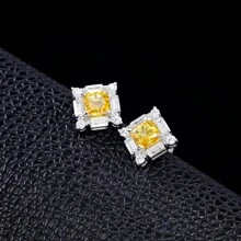 Elegantes pendientes de zirconia cúbica chapada en platino de latón