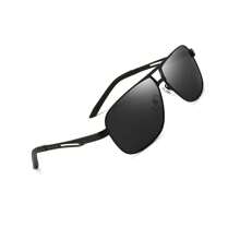Lunettes de soleil mode rétro pour homme, modèle pilote en métal polarisé. Lunettes de mode élégantes avec verres miroir. Convient pour la conduite, le vélo, les activités extérieures, la pêche, les sports. Accessoires lunettes de soleil pour les vacances à la plage, l'extérieur, les voyages