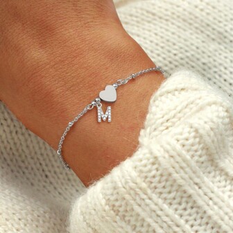 1 st Mode Silver Färg Pave Zirconia Heart Initial Bead Chain Armband För Kvinnor Valentines