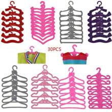 Juego surtido de 50/40/30/20/10/1 perchas de plástico rosas pequeñas y lindas, accesorios para armario, ropa, casa de muñecas, colores y estilos aleatorios