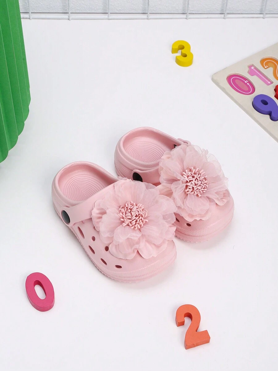 New Style Girls' Hollow-Out Flat Slip-Resistant Dual-Purpose Sandals, Summer Cute Floral Beach Slippers For Kids & Teenagers On Vacation - Baby Pink - View 1