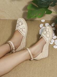 Frauen Bequeme Wedge Sandalen mit hohen Absätzen, geflochtenem und ausgeschnittenem Design, dicker Plattform und Knöchelriemen - Aprikosenfarben - Übersicht 3