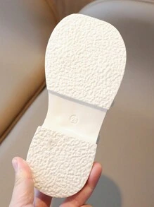 女童韓版休閒PU羅馬涼鞋，新款柔軟底面時尚露趾防滑沙灘鞋，適用於夏季假期 - 白色 - 查看 9