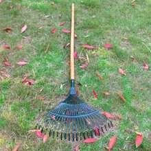 1pc 22-Tooth Rake With Wooden Handle, Steel Wire Leaf Rake, Garden Rake, Gardening Tool, Lawn & Garden & Yard Cleaning,Garden Tools, Gardening Tools For Garden - Green - View 1