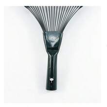 1pc 22-Tooth Rake With Wooden Handle, Steel Wire Leaf Rake, Garden Rake, Gardening Tool, Lawn & Garden & Yard Cleaning,Garden Tools, Gardening Tools For Garden - Green - View 4