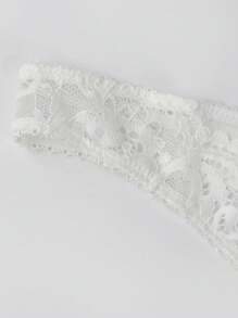 Conjunto de lencería con sujetador y pantalla decorativo de encaje blanco y sexy para mujer