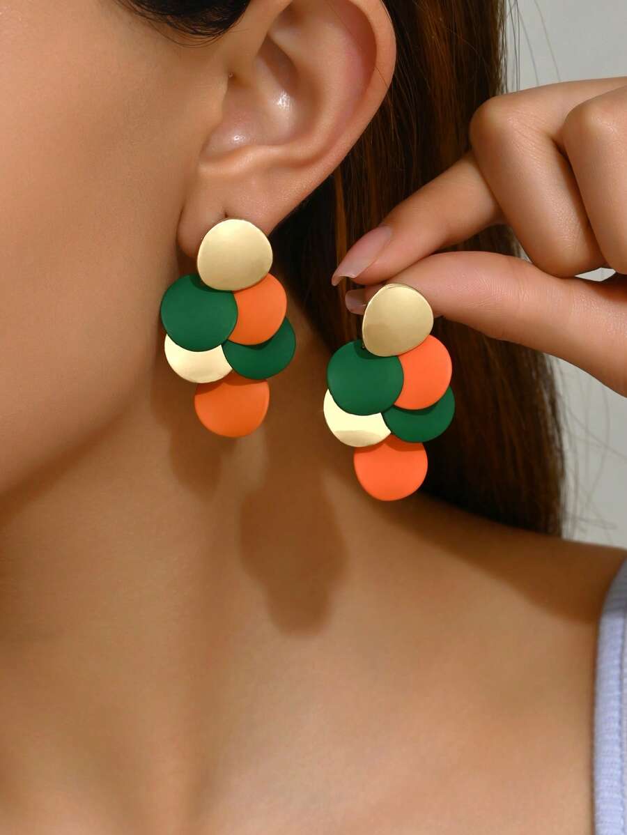 2件套时尚简约几何圆形铁艺DIY组合多色豹纹工艺品，新增奶牛纹几何组合耳环，椭圆形豹纹铁环金色耳钉，适合女性日常、派对、约会、宴会等场合佩戴。金属表面为手工制作，可能存在少量异物，但整体非常美观。谢谢。 - 彩色 - 查看 1