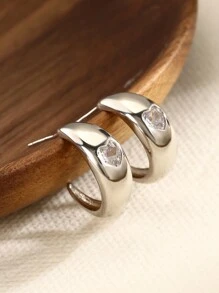 1對S925純銀耳環，銀色心形方框頭鑲嵌光滑C形耳環，適合女性，簡約時尚風格，適合日常佩戴 - 銀色 - 查看 2