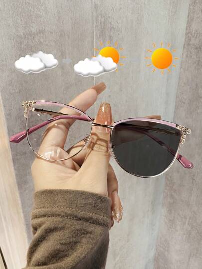 1 pieza Gafas de ojo de gato de metal con decoración de cristales de dos colores, con función fotocromática para uso en interiores y exteriores, accesorios de moda versátiles para mujer, gafas de sol para usar en la playa, para combinar con atuendos casuales y de negocios en otoño e invierno, regalo ideal