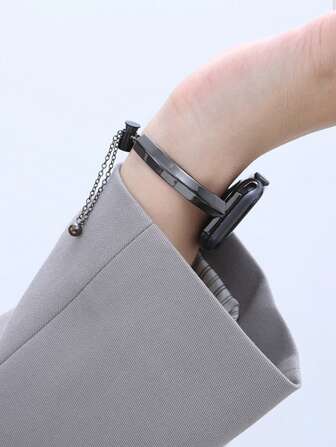 1条女士表带，兼容时尚手链金属表带，适用于40mm、38mm、41mm、42mm、44mm、45mm、46mm、49mm表径，兼容苹果Series 11、Ultra3、2/1、SE3、11、10、9、8、7、6、5、3、2、1等型号，兼容配件