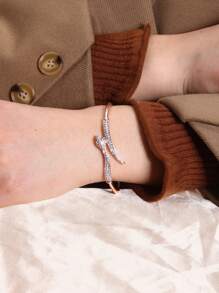 1pc Snake-Shaped Crystal Bangle Bracelet - Serpentine Design With Sparkling Crystals - Chic Accessory For Elegant Outfits