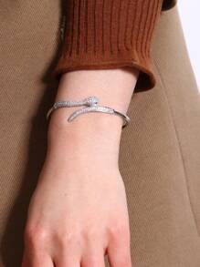 1pc Snake-Shaped Crystal Bangle Bracelet - Serpentine Design With Sparkling Crystals - Chic Accessory For Elegant Outfits