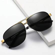 Lunettes de soleil mode rétro pour homme, modèle pilote en métal polarisé. Lunettes de mode élégantes avec verres miroir. Convient pour la conduite, le vélo, les activités extérieures, la pêche, les sports. Accessoires lunettes de soleil pour les vacances à la plage, l'extérieur, les voyages