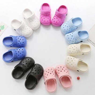 全新夏季男女通用柔软舒适一脚蹬鞋，男女童平底休闲凉鞋，海滩度假木屐