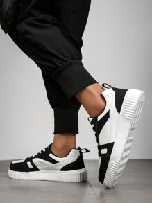 Men's Fashionable And Versatile Anti-Skid And Wear-Resistant Outdoor Sports Shoes, Comfortable And Suitable For All Seasons In Multiple Colors - Black and White - View 3