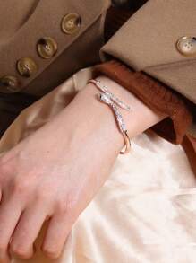 1pc Snake-Shaped Crystal Bangle Bracelet - Serpentine Design With Sparkling Crystals - Chic Accessory For Elegant Outfits