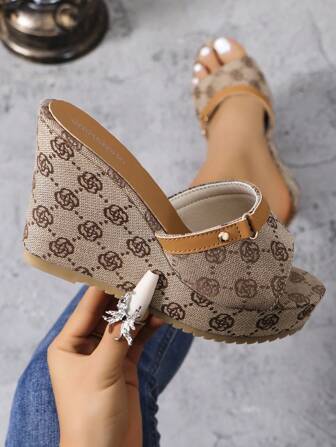 Nuove zeppe estive 2024 per donne, pantofole con suola spessa, tomaia in tessuto, aumentano laltezza e con punta aperta