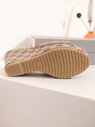 2024 New Summer Women's Wedge Thick-Soled Slipper, Textile Upper, Height Increasing, Open Toe
