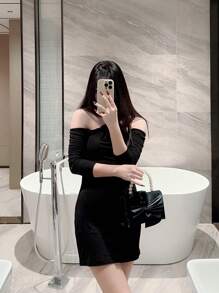 حقيبة سهرة مزخرفة بفراشة متناسقة المظهر للنساء، حقيبة سهرة مربعة منمنمة بخرز اللؤلؤ الصناعي، حقيبة حفلة زفاف رومانسية، حقيبة عروس، حقيبة حفلة رسمية، حقيبة يد بسلسلة معلقة، حقيبة سهرة أنيقة بخرز لؤلؤي صناعي، حقيبة حفلة التخرج