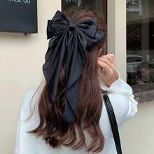 1 Large Bow Spring Clip For Women, Simple And Solid Color Matching, Suitable For Wearing Out