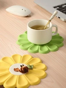 1pc Silicone Trivet Mat Non-Slip & Heat Resistant Hot Pads For Kitchen Countertop Perfect Trivet For Hot Dishes Modern Design Pots & Pans Holder Chic Daisy Flower Silicone Table Mats Heat Resistant, Easy Clean Coasters & Pot Holders - Multicolor - View 9