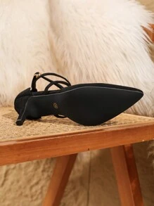 女式黑色仿麂皮凹形交叉紮帶尖頭鞋，配有扣環，歐美風尖頭涼鞋 - 黑色 - 查看 5