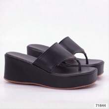 Women Platforms & Wedge Sandals - Negro - View 3
