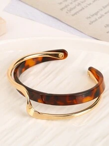 1pc Luxury White Pearl Plate Twisted Metal Texture Bangle Bracelet For Women, Everyday Wear