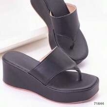 Women Platforms & Wedge Sandals - Negro - View 2