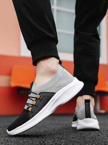 Atmungsaktive Paar Laufschuhe, leichte Jungen Laufschuhe, rutschfeste Mädchen Sneakers, Outdoor Flats für den Sommer