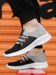 Atmungsaktive Paar Laufschuhe, leichte Jungen Laufschuhe, rutschfeste Mädchen Sneakers, Outdoor Flats für den Sommer
