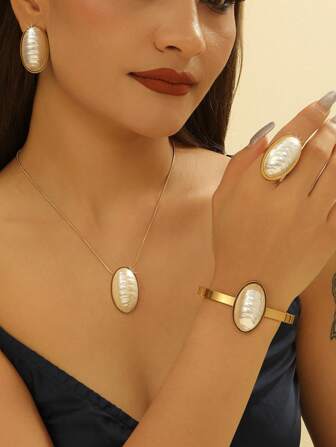 Conjunto de joyas de 5 piezas de acero inoxidable chapado en oro con collar, pendientes, anillo y pulsera con perlas ovaladas grandes, adecuado para uso diario y ocasiones formales
