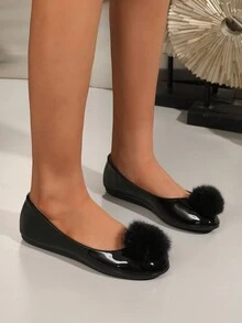 OMS 女士平底鞋，蝴蝶结设计，低帮乐福鞋，夏季户外宽版型，黑色带毛球装饰，超级舒适，时尚百搭的鞋子，一脚蹬款式，适合所有季节，柔软底部，圆头 - 黑色 - 查看 4