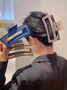 4入組純色霧面中空髮夾，具有強大的防滑力，適合女士，簡約霧面矩形髮夾，可用於女士薄或厚髮的夾子造型配件