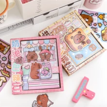 1 pieza Libro silencioso de Capibara en caja de regalo - Libro con mecanismo de porpoise de dibujos animados, pegatinas lindas, material para manualidades DIY (estilo aleatorio) - Multicolor - Ver 4