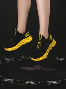 Kit 3 Men's Lightweight Soft Breathable Mesh Training Shoes - 紅色 - 查看 2