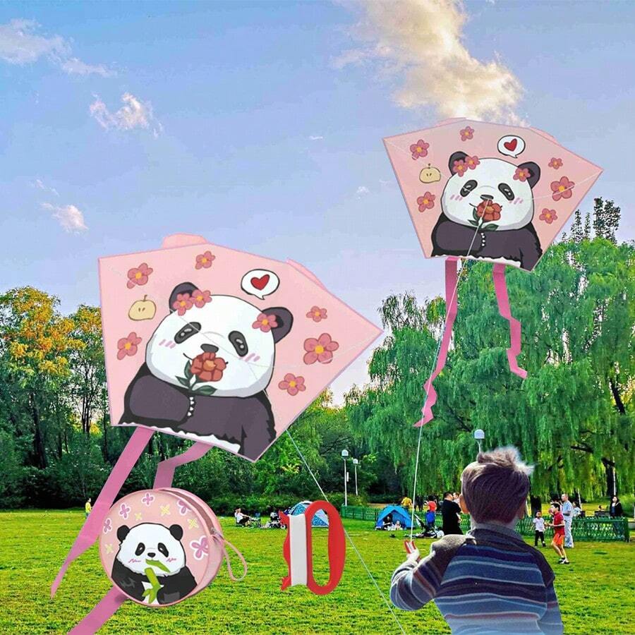 Outdoor Sports Park Children's Kites Are Easy To Fly In The Gentle Breeze, With A Ribbon For Beginners And Children