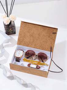 父親節禮物套裝，包含時尚禮盒、潮流眼鏡、個性化手錶、實用鑰匙扣和時尚袖扣。適用於情人節男友禮物、畢業生或教師等畢業禮物等的禮物