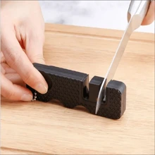 Máy mài dao nhà bếp mini cầm tay: Hoàn hảo cho cắm trại ngoài trời và các hoạt động khác! Thiết bị gia dụng Phụ kiện Tiện ích Công cụ Đồ dùng Giáng sinh Nấu ăn Giáng sinh - Nhiều màu - Xem 4