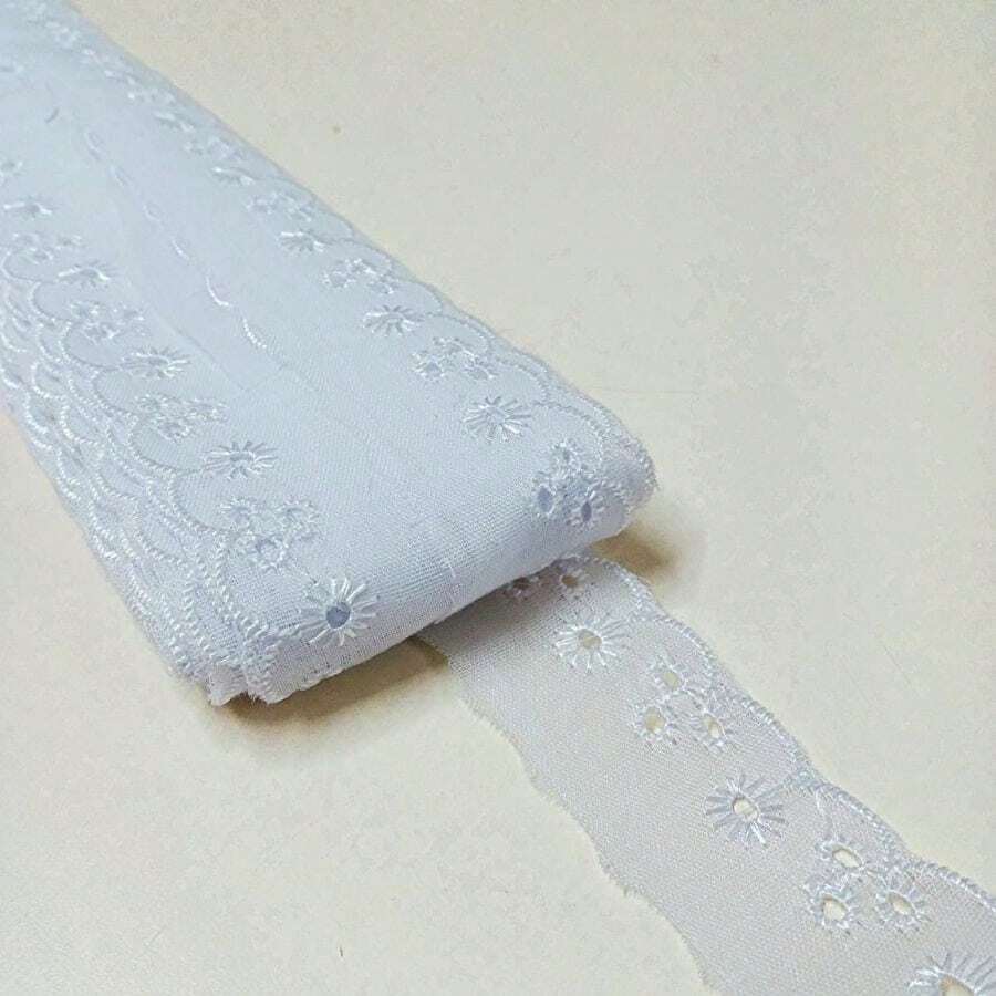 Embroidery - Blanco - Ver 1