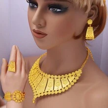 4入組花紋22k鍍金珠寶套裝,包括耳環、項鍊、戒指和吊墜。適合迪拜女性,是婚禮禮物、派對和活動的理想選擇（非洲,尼日利亞風格） - 翅膀桃 - 查看 10