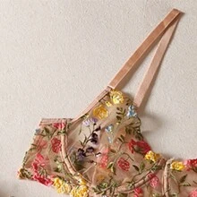 (隨機花朵圖案)性感刺繡吊襪帶內衣套裝 - 杏色 - 查看 2