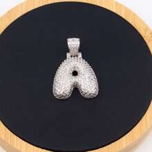 1件熱門氣泡字母項鍊,金鍍和方晶鋯石材質,可提供26個字母選擇,男女適用於日常佩戴 - 銀色 - 查看 22