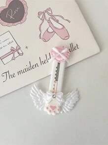 1Pc Angel Wing Design Manual-Retractable Utility Knife Pocket Knife Mini Portable Ballet Style Handmade Utility Knife Bow Unboxing Tool For Students Hand Ledger Thiết kế sáng tạo dễ thương Dao văn phòng phẩm, Quay lại trường học, Đồ dùng học tập - Nhiều màu - Xem 11