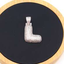 1件熱門氣泡字母項鍊,金鍍和方晶鋯石材質,可提供26個字母選擇,男女適用於日常佩戴 - 銀色 - 查看 32