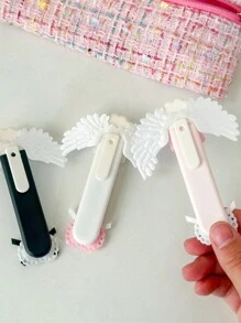 1Pc Angel Wing Design Manual-Retractable Utility Knife Pocket Knife Mini Portable Ballet Style Handmade Utility Knife Bow Unboxing Tool For Students Hand Ledger Thiết kế sáng tạo dễ thương Dao văn phòng phẩm, Quay lại trường học, Đồ dùng học tập - Nhiều màu - Xem 6