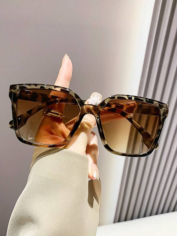 Retro Square Leopard Print Frame Sunglasses Unisex Plastic Fashionable Classic Design For Outdoor Travel Beach Vacation UV Protection Eyewear Beach Accessories For Women Sun Glasses Sunglasses Shades Basics And Suit For Sweater Jeans Sweatpants Hoodie Jackets Dress And Long Sleeve Shirt Fashionable Shade Elegant Outfit Family Outings Travel Vacation Holiday For Summer Beach Vacation,Outdoor,Travel