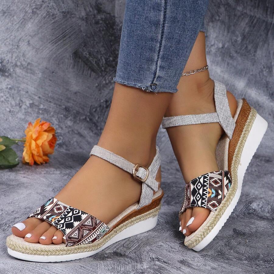 Giày sandal nữ hở mũi gót nhọn mới, cỡ lớn, mùa xuân/hè