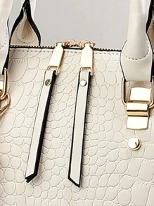 Elegant And Fashionable 2 Pieces Faux Leather Bag Set: Durable Crocodile Patterned Women's Crossbody Bag And Clutch, Magnetic Closure, Stylish Fringe Decoration, White